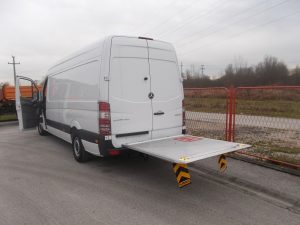 Palfinger_utovarna_rampa_MBB_C500_VAN